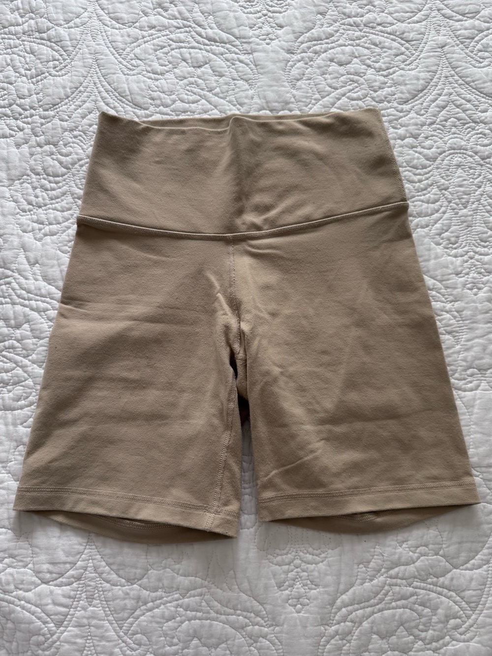Aritzia Tna 7” Biker Shorts